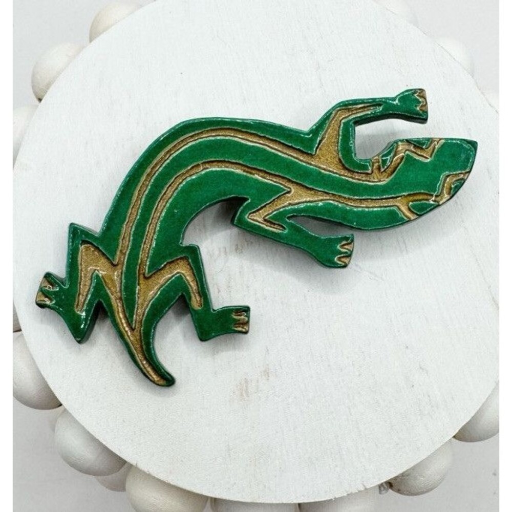 Vtg Green Gold Lizard Brooch Pin Artist Signed DL Resin Kitschy Animal jewelry